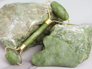 jade roller and guasha